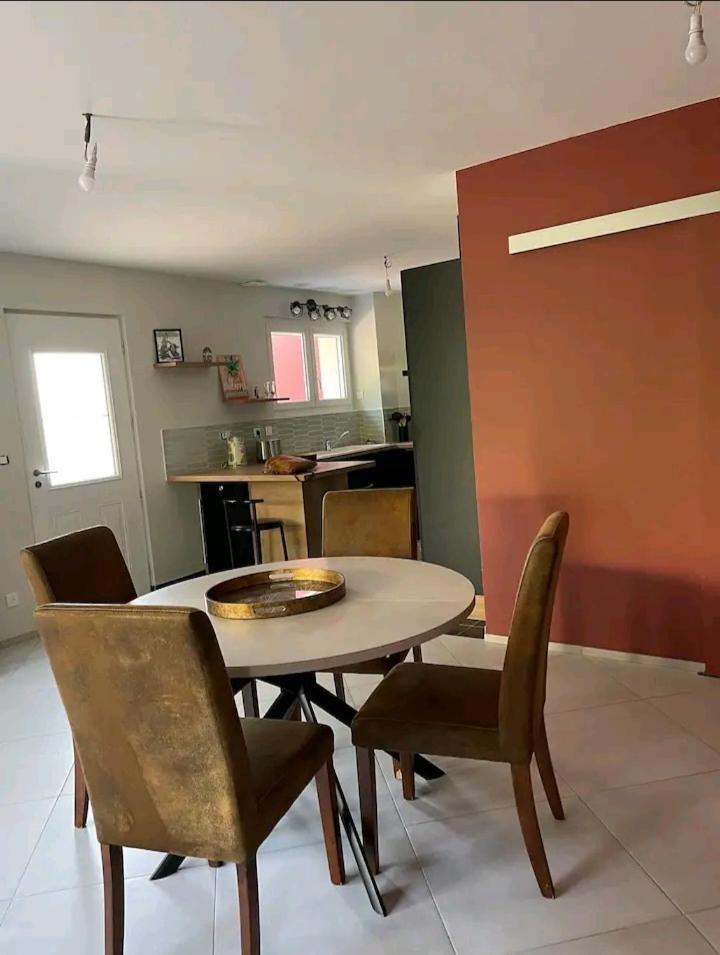 Maison Montoison מראה חיצוני תמונה