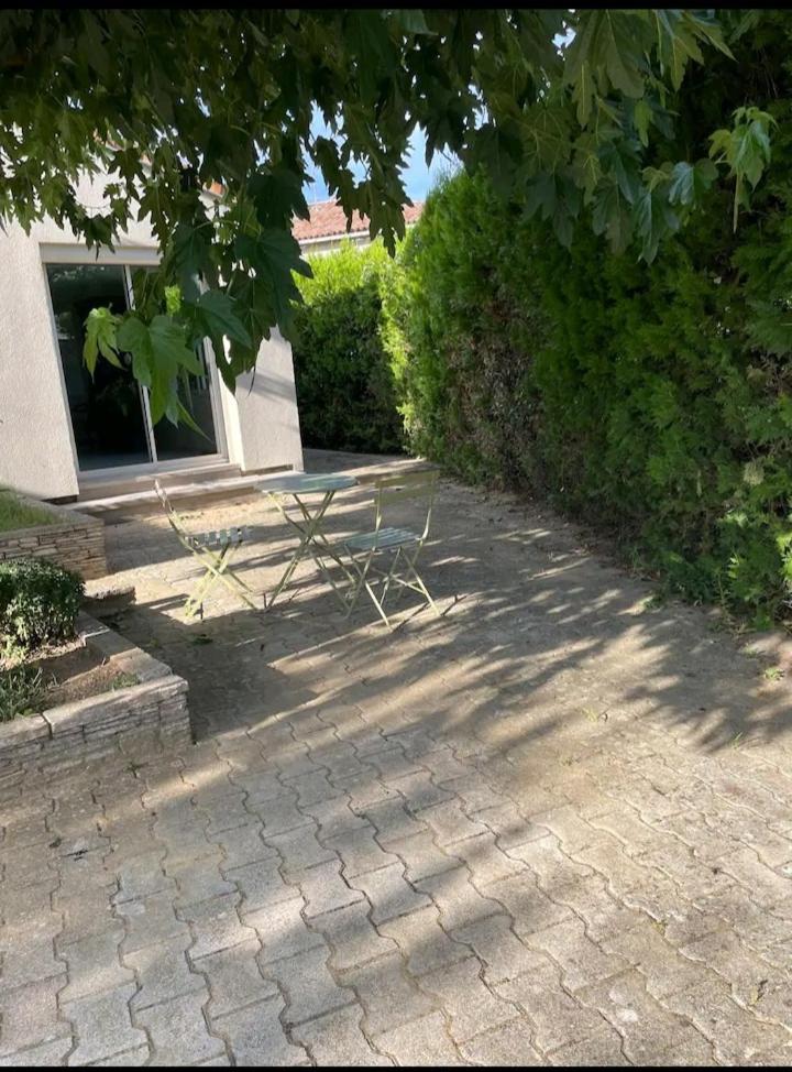 Maison Montoison מראה חיצוני תמונה